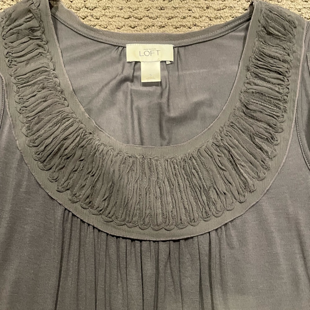 Grey Tank - Picture 2 of 4